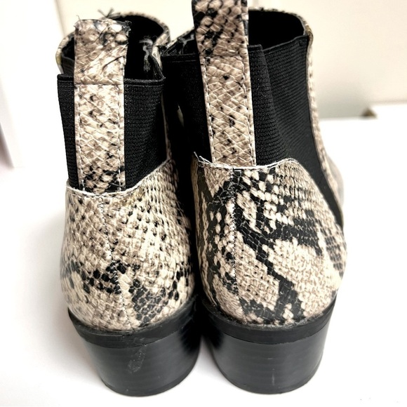 Parker Sky Womens Snakeskin  Zip Pointed Toe Block Ankle Bootie size 7.5 - Picture 7 of 11
